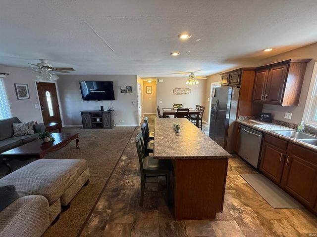 300 N Barclay Drive, Vincennes, IN 47591