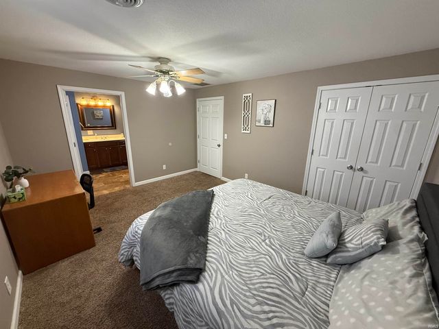 300 N Barclay Drive, Vincennes, IN 47591