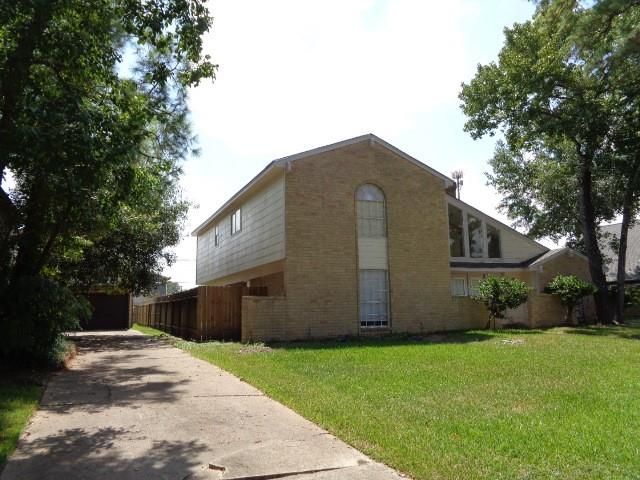 11815 Gardenglen Drive, Houston, TX 77070