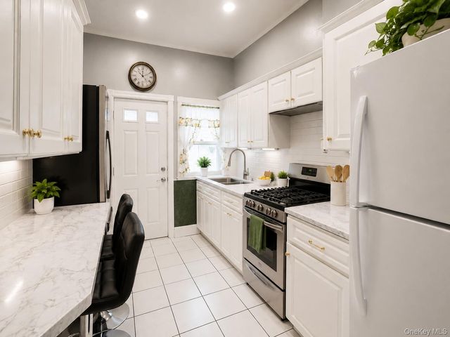 41 Nichols Avenue, Brooklyn, NY 11208