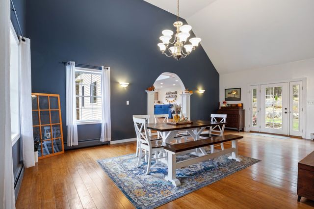 19 Meadow Lark Lane, Epsom, NH 03234