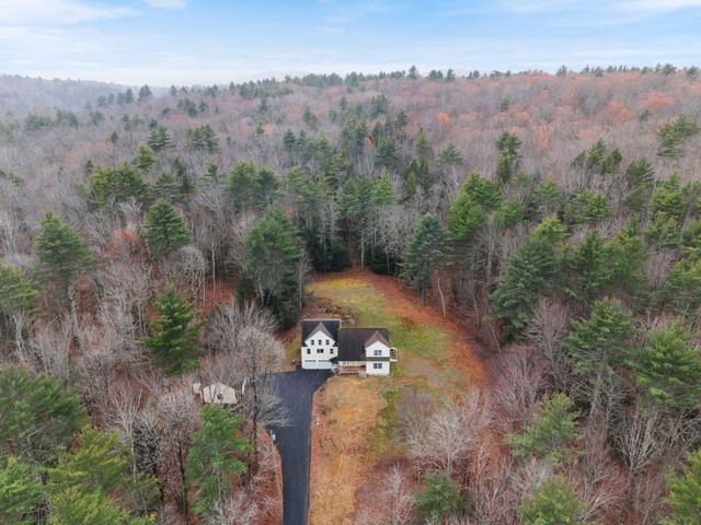 19 Meadow Lark Lane, Epsom, NH 03234