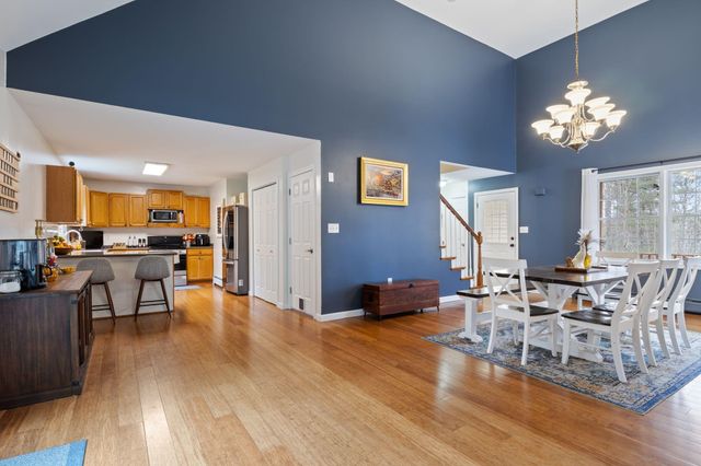 19 Meadow Lark Lane, Epsom, NH 03234