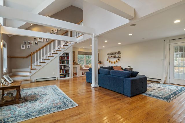 19 Meadow Lark Lane, Epsom, NH 03234