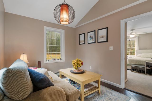 19 Meadow Lark Lane, Epsom, NH 03234