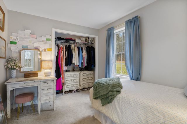 19 Meadow Lark Lane, Epsom, NH 03234