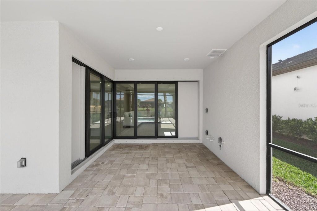 Image 49 of property listing at 18025 HARWICH PLACE, Bradenton, FL 34202