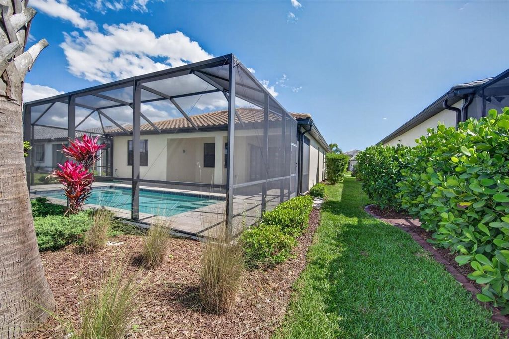 Image 61 of property listing at 18025 HARWICH PLACE, Bradenton, FL 34202