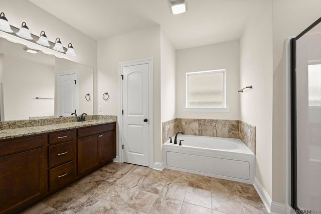 11265 Admirable Oaks Ave, Gonzales, LA 70737
