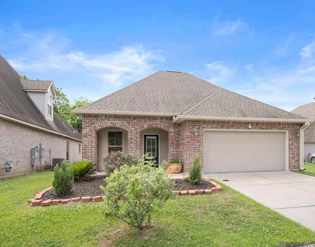 11265 Admirable Oaks Ave, Gonzales, LA 70737