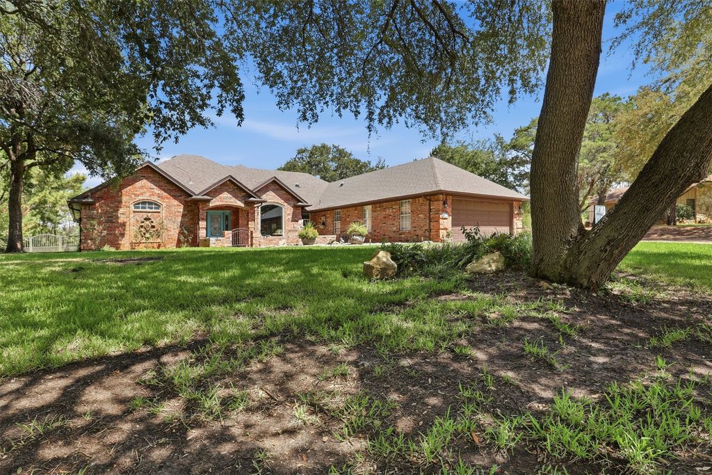 5004 Mohawk Court, De Cordova, TX 76049 — exterior