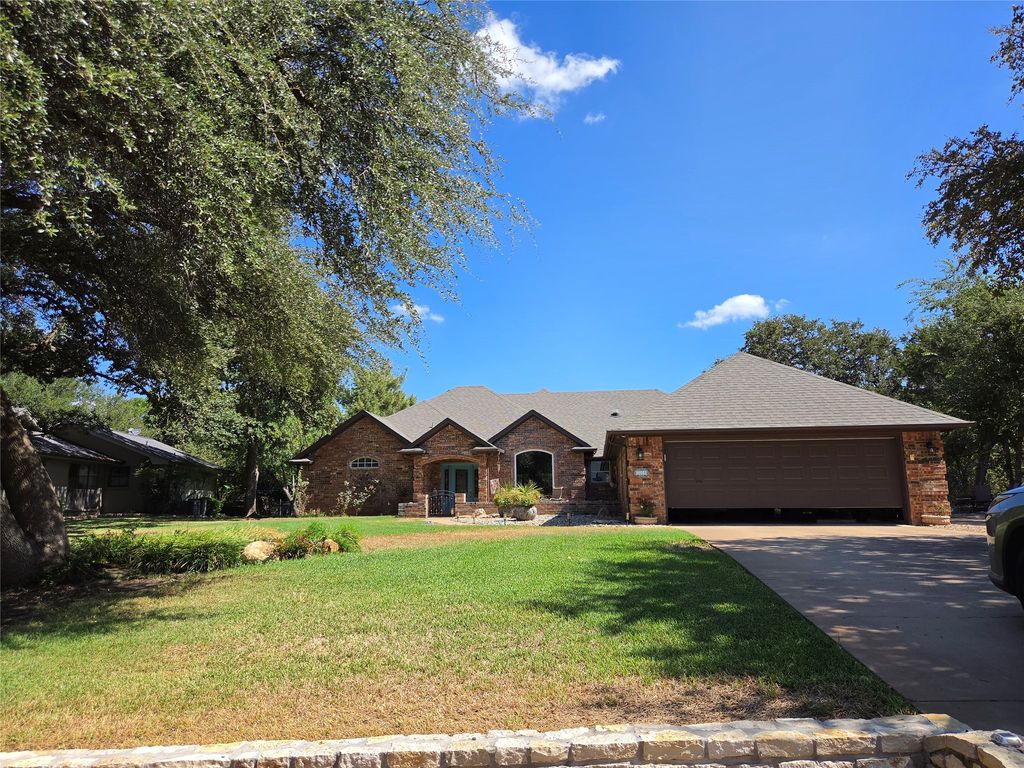 5004 Mohawk Court, De Cordova, TX 76049 — photo 2