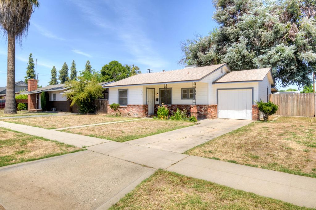 Image 1 of property listing at 1144 W Yale Avenue, Fresno, CA 93705