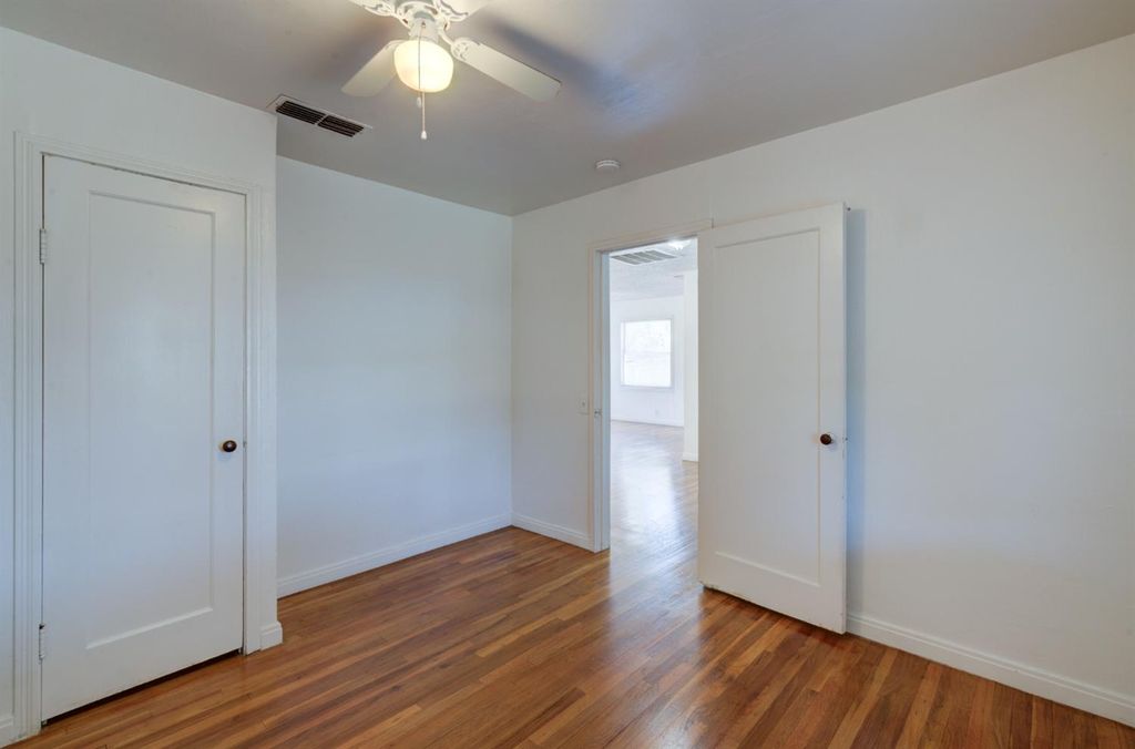 Image 8 of property listing at 1144 W Yale Avenue, Fresno, CA 93705