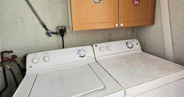 2455 NW 161st St, Miami Gardens, FL 33054