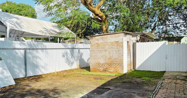 2455 NW 161st St, Miami Gardens, FL 33054