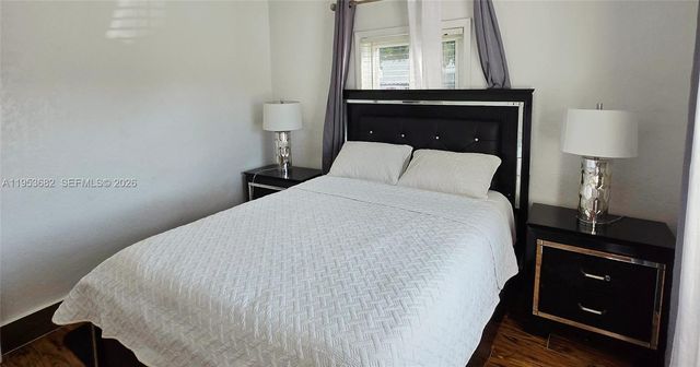 2455 NW 161st St, Miami Gardens, FL 33054