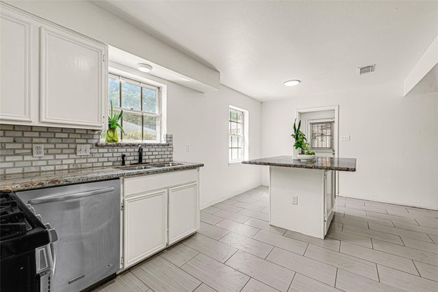 7702 Dashwood Drive, Houston, TX 77036