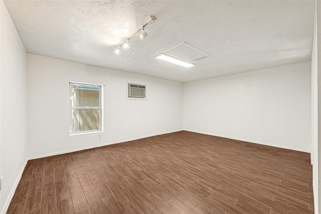 7702 Dashwood Drive, Houston, TX 77036