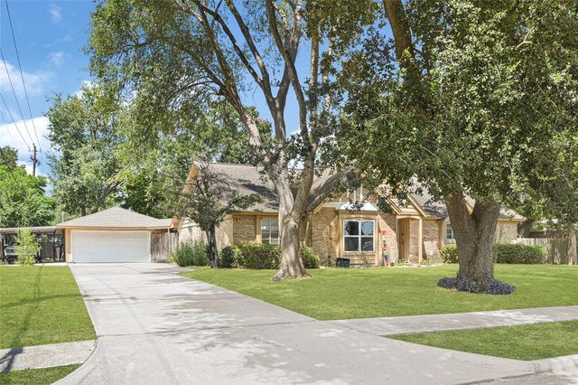 7702 Dashwood Drive, Houston, TX 77036