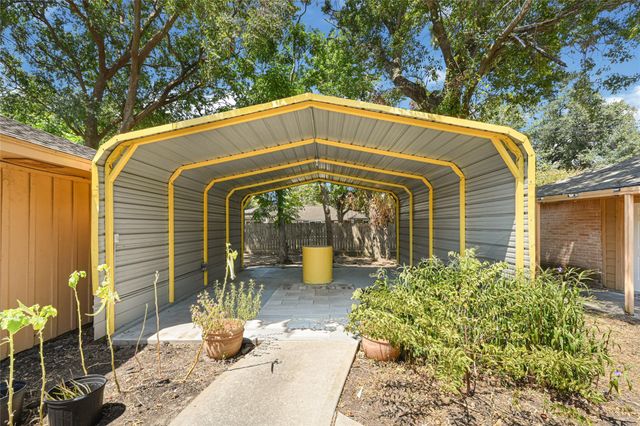 7702 Dashwood Drive, Houston, TX 77036