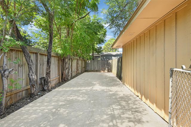 7702 Dashwood Drive, Houston, TX 77036