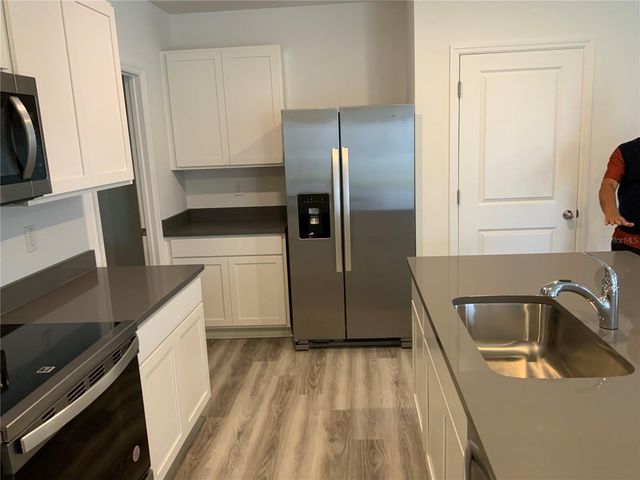 32386 EVENING GROVE CT, Wesley Chapel, FL 33543