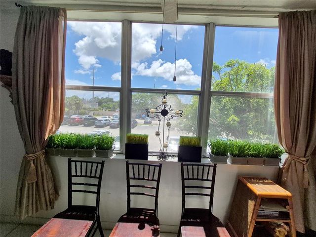 2840 Somerset Drive 208m, Lauderdale Lakes, FL 33311