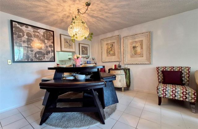 2840 Somerset Drive 208m, Lauderdale Lakes, FL 33311