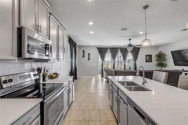 5256 RED CORAL CIRCLE, Mount Dora, FL 32757