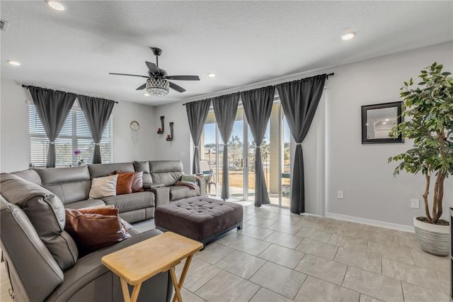 5256 RED CORAL CIRCLE, Mount Dora, FL 32757