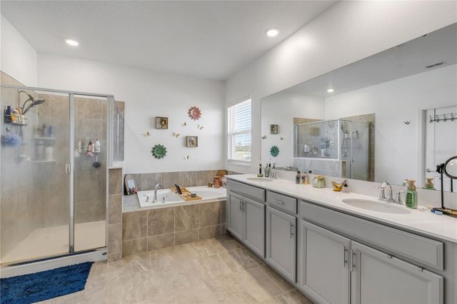 5256 RED CORAL CIRCLE, Mount Dora, FL 32757