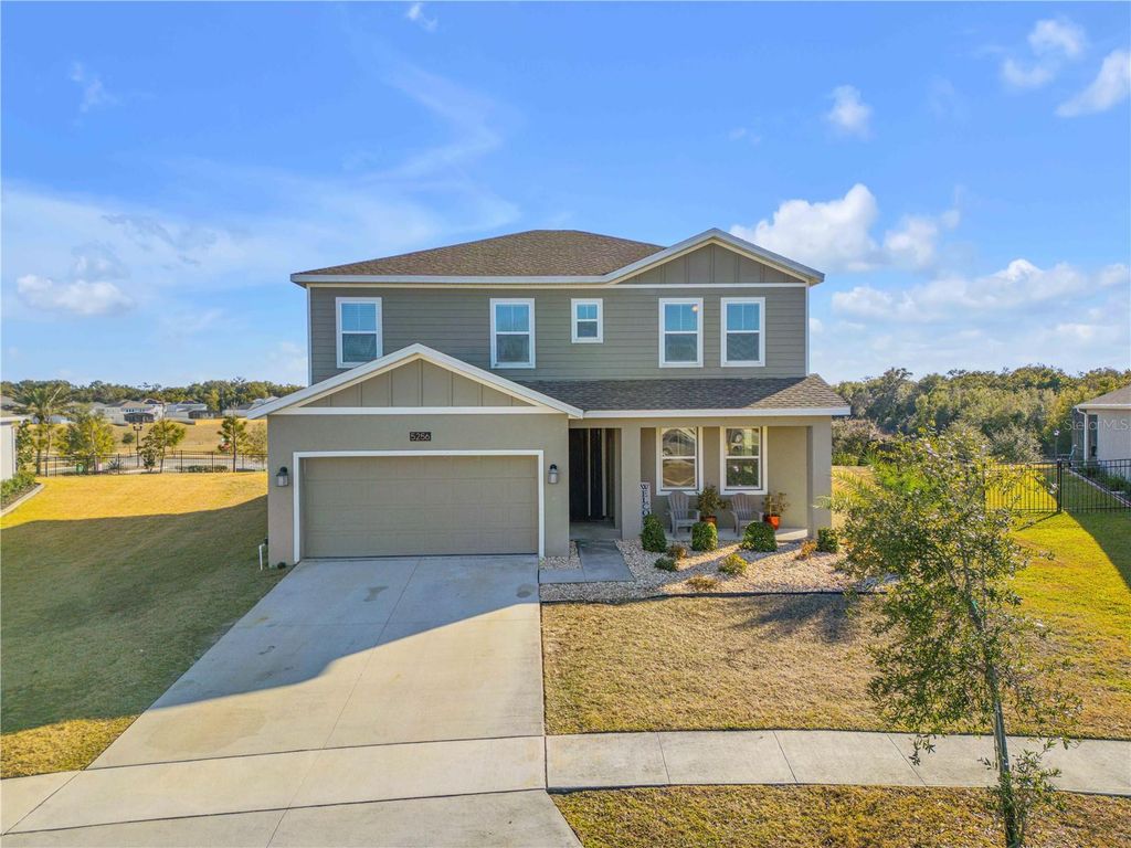 5256 RED CORAL CIRCLE, Mount Dora, FL 32757