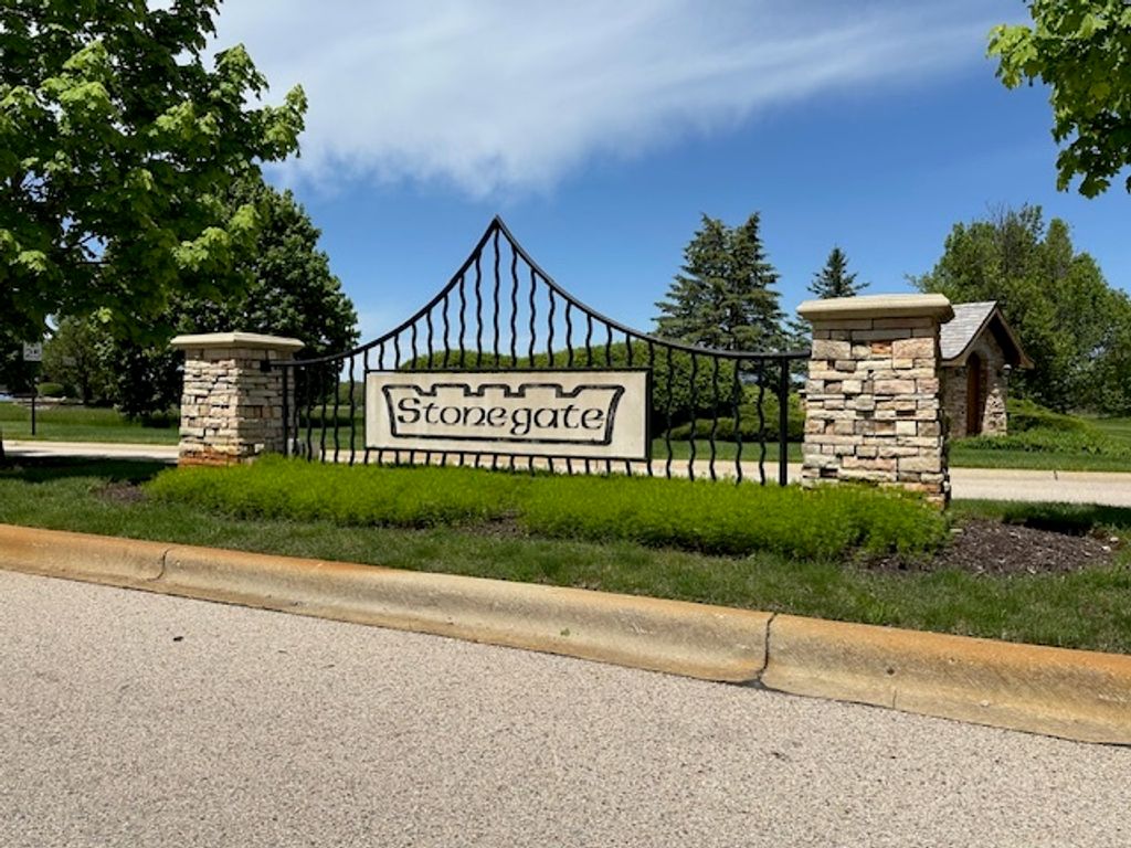 4223 Northgate Drive, Spring Grove, IL 60081