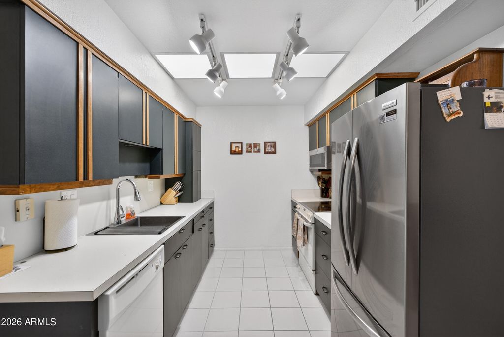 13082 N 100TH Drive N, Sun City, AZ 85351 — photo 3