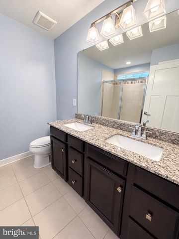 58 PEACOCK CIR, Sewell, NJ 08080