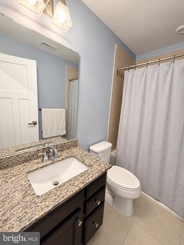 58 PEACOCK CIR, Sewell, NJ 08080