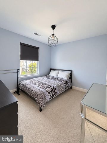 58 PEACOCK CIR, Sewell, NJ 08080