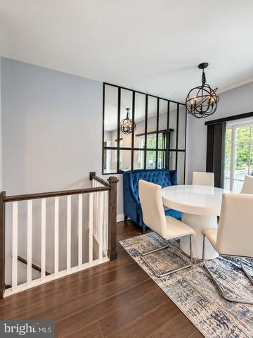 58 PEACOCK CIR, Sewell, NJ 08080