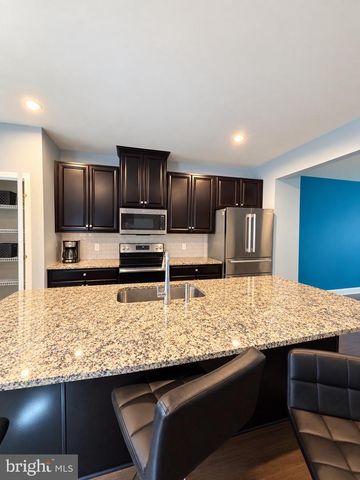 58 PEACOCK CIR, Sewell, NJ 08080