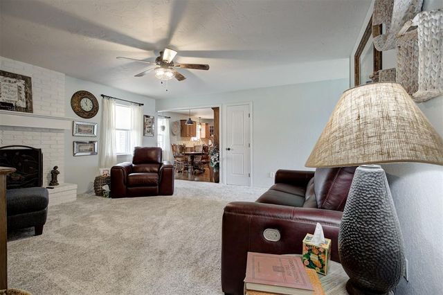 4636 Forest Hills Drive, Noble, OK 73068