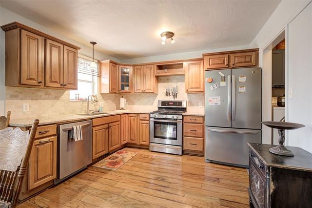 4636 Forest Hills Drive, Noble, OK 73068