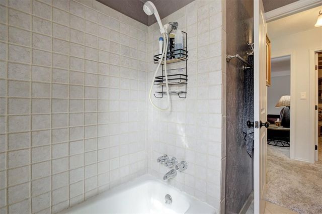 4636 Forest Hills Drive, Noble, OK 73068