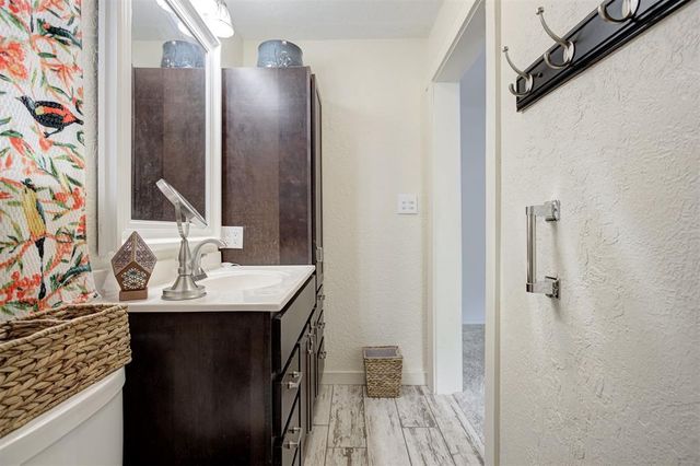 4636 Forest Hills Drive, Noble, OK 73068