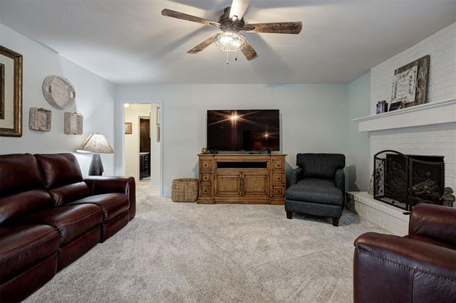 4636 Forest Hills Drive, Noble, OK 73068