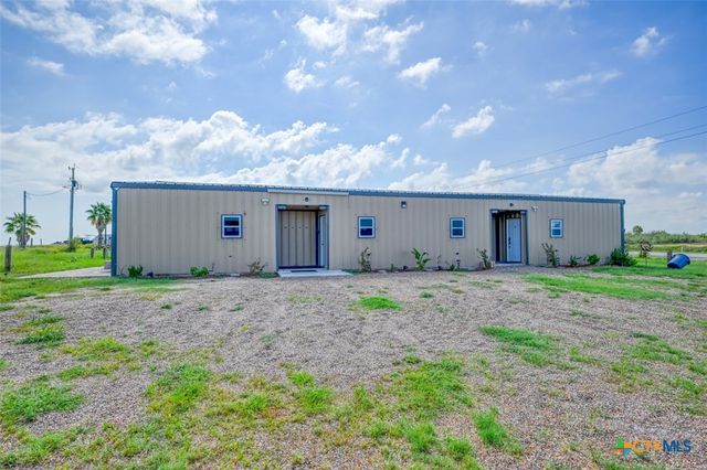 1233 N Ocean Drive, Port Lavaca, TX 77979