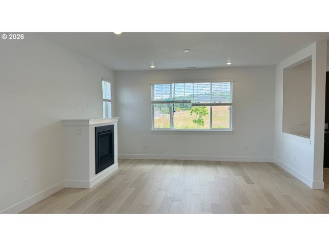 14596 Nw LAZARUS Ln, Portland, OR 97229