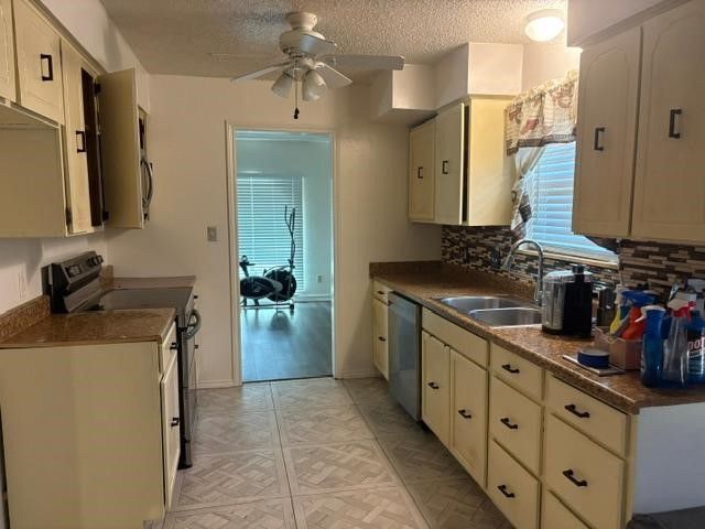 2011 Elmridge Drive, Arlington, TX 76012
