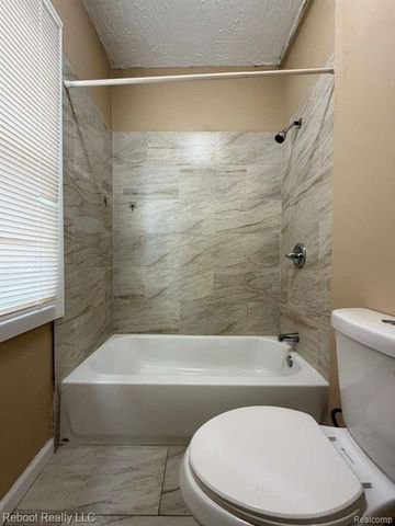 10028 Petoskey Avenue, Detroit, MI 48204