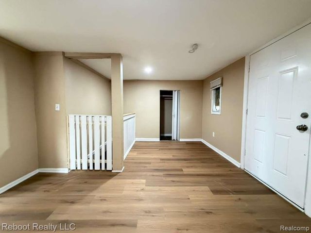 10028 Petoskey Avenue, Detroit, MI 48204